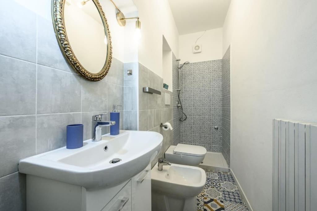 Le Finestre Sul Borgo 2 Apartamento Parma Exterior foto